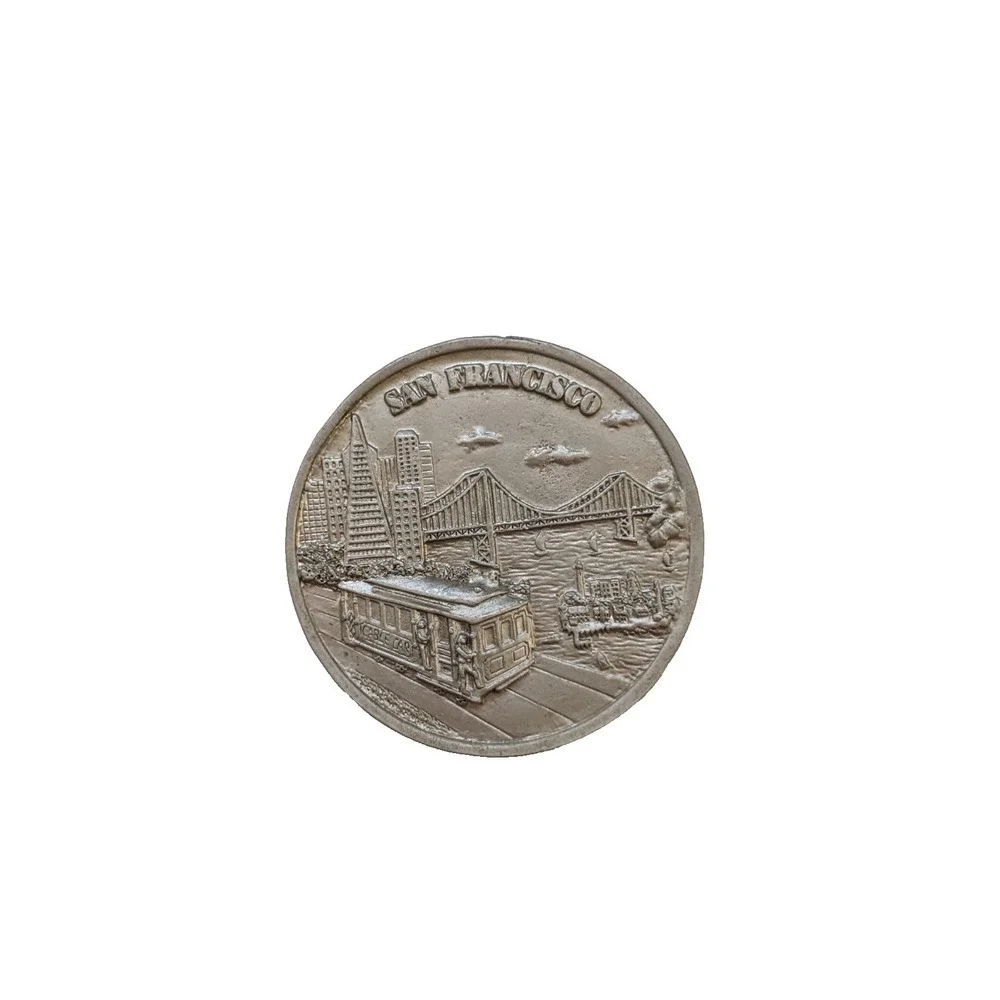 San Francisco CA Cable Car Bridge Souvenir Magnet Silver Tone 3D California